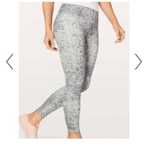 Lululemon athletica wunder under leggings size 6